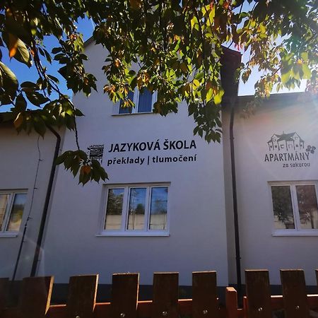 Apartmany Za Sakurou Hodonín Buitenkant foto