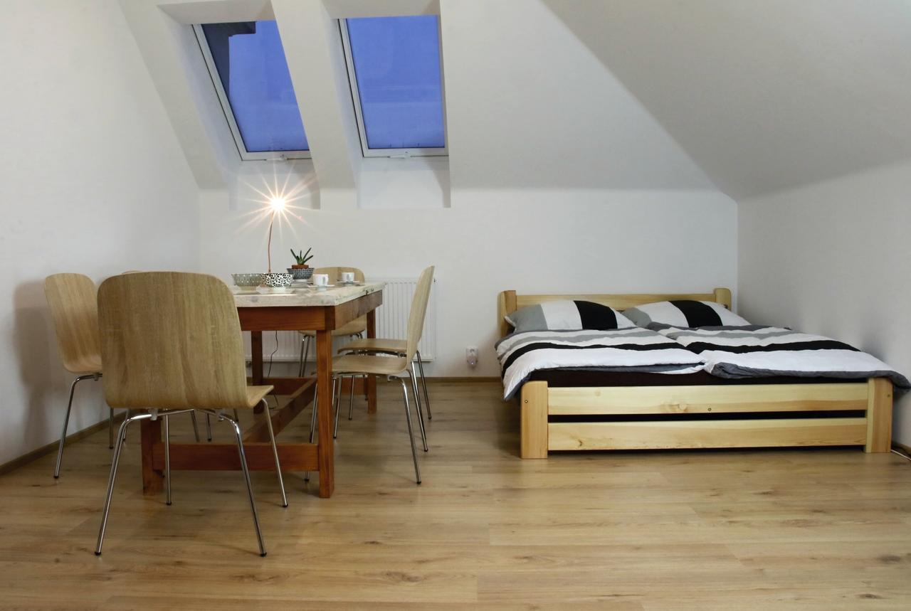 Apartmany Za Sakurou Hodonín Buitenkant foto